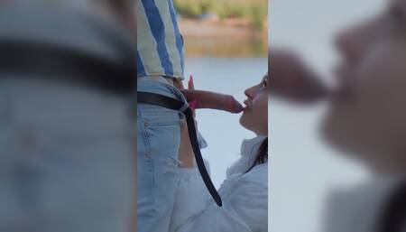 Risky Blowjob on the Beach