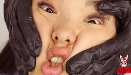 Suzu’s Adorable Facial Fun: Silly, Beautiful Expressions While She Eats!