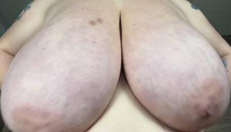 Long tits bouncing for you