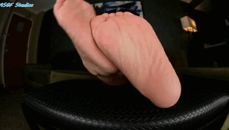 Taiwanese Milf bare SMALL SOLES pt2 - MP4