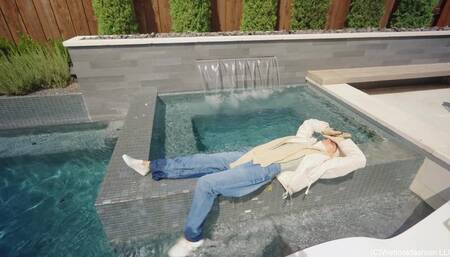 Hannah Is Swimming in a Jeans Winter Outfit