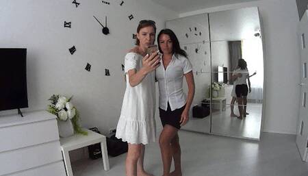 PHOTO MAKING DISAGREEMENT S