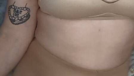 T-Girl in Nylons Tease and Cum ????