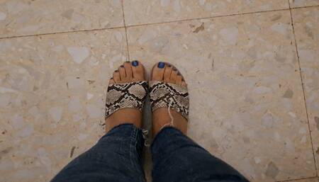 CORK PLATFORM SNAKE PRINT SLIPPERS