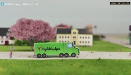 Giantess - Attack of the 50 foot woman