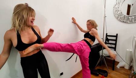 Pamela vs Barbie - BJJ vs Karate