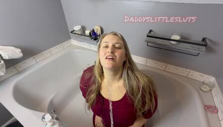Daddy Showers Me in Pee!!