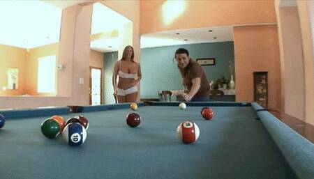 BIG TIT BIG ASS SLUT TO FUCK IN ALL HOLES