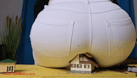 Mila - Houses and cars