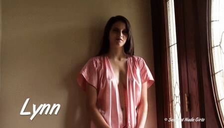 Lynn 27 Minute Nude Striptease & Nude Display