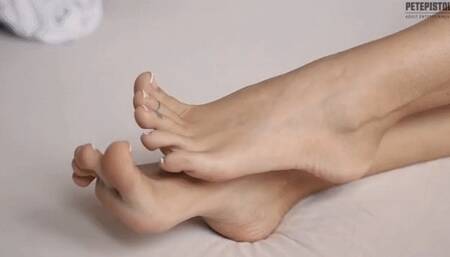 Ophleias perfect feet, toes and soles- the last foot video you'll ever need