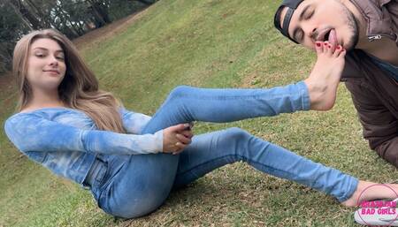 Teenage Sexy Foot Fetish