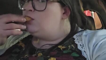 SSBBW HAND FED FAST FOOD IN CAR BY FEEDER