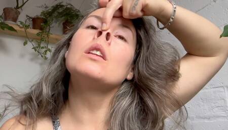 piggy nose with big nostrils mov