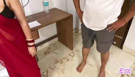 Desi Bhabhi Got the Pleasure of Getting Fucked by the Plumber