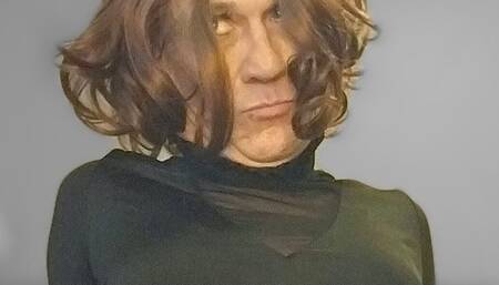 Hot Crossdresser Sets up
