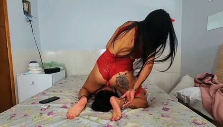 Face sitting, part 2, by Anita Perversa and Slave Lia Linda, (cam by Manu) FULL HD