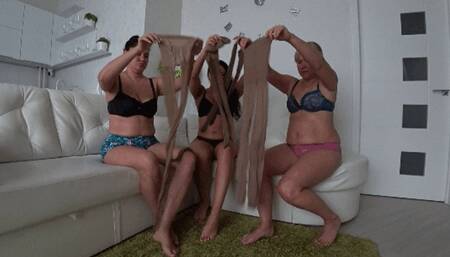 MASTURBATION IN HOLE-BASED NYLON TIGHTS