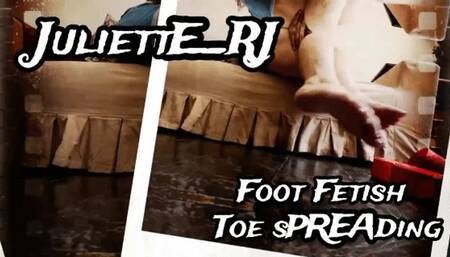 Juliette_RJ on a perfect Foot Fetish Clip - FOR MOBILE DEVICES USERS - FOOT FETISH - TOE SPREAD - TOES AND SOLES