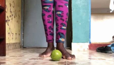 70kg beautiful Black Queen showing her superior