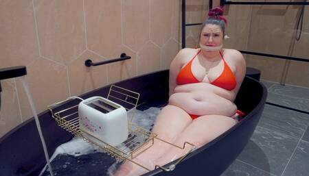 Lacey BBW: Toaster Bath