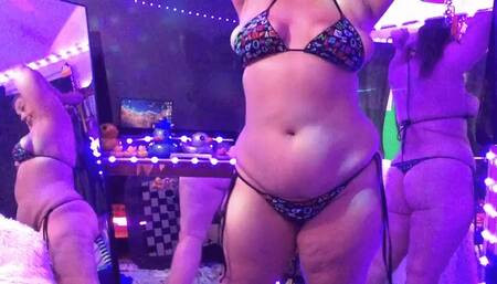 Benind the Scenes MILF puts on bikini before stream QUALITY ASSURANCE INSPECTION