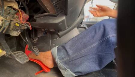 Cranking And FRUSTRATED In Baggy Jeans And Orange Mules (Pedal Shots)