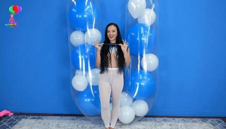 Roxy Pops Balloons Inside Inflatable Before Popping That Also 4K (3840x2160)