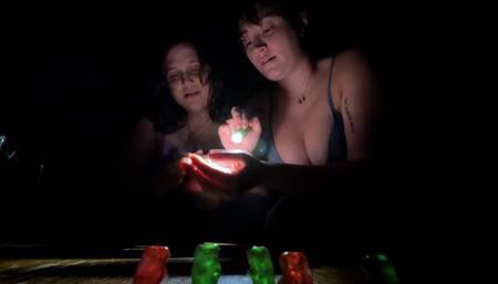 Shrinking Virus: Giantess Couple and the fate of the student’s world