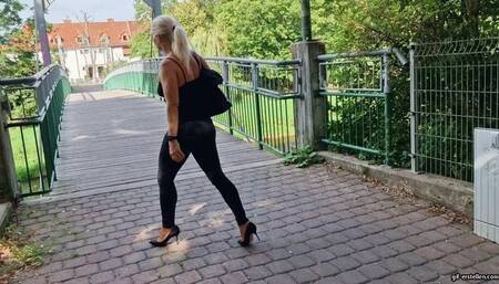 my shoe falls from the bridge into the river HD mp4 1920x1080