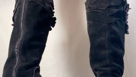 A Bootjob in velvet Boots - Shoejob and CBT with upskirt views and a cumshot filmed underglass - Bootfetish and Nylonfetish - multiedit - 4k quality