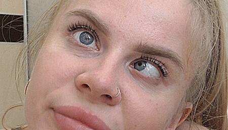 Slanting blue eyes! MP4