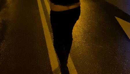 Walking in Public Very Sexy Buttcrack