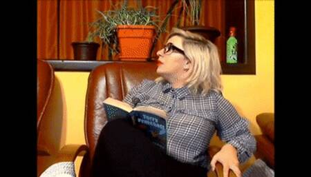 Superwoman humiliated because she got fat