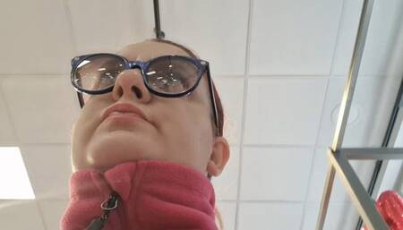 The Grinch's Guide to Surviving Christmas - Walking and farting! 1080HD