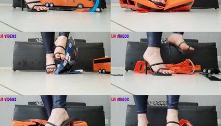 CRUSHING MY GIFT - GODDESS LETICIA MILLER - EXCLUSIVE LM VIDEOS DECEMBER 2024 - CLIP 1