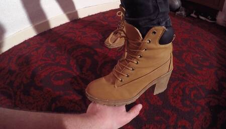 Sophie's Hand Trampling Boots CLOSE UP (4K)