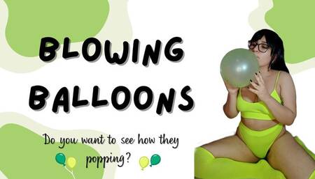 Playing with my balloons in a hot way!! looner girl