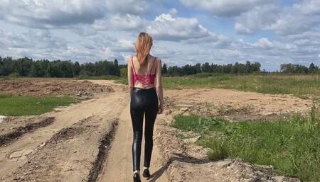 Alina believes that her shoes can be made more sexy only with the help of dirt, she crushes them and destroy