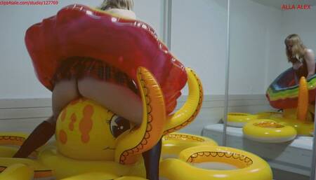Alla has hot sex with a big squeaky octopus