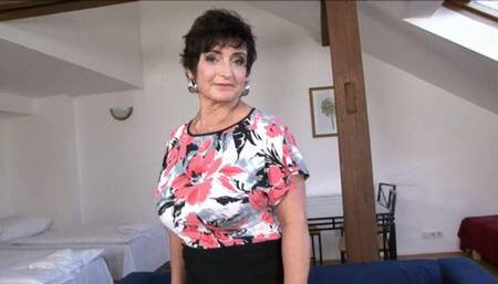 FOR HER COMEBACK THIS BIG TIT MILF WANTED A NEW BBC