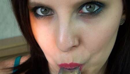 Spoon and Open Mouth HD-720