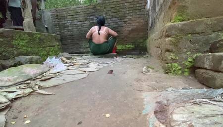 Beautiful Bangladeshi Bhabhi Chudlam in the Rain