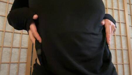 Aurora’s Spicy Navel Sways