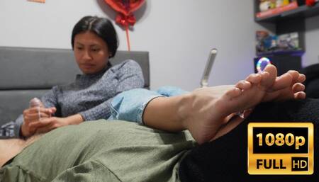 First Time Foot Smelling Handjob - Valentina - Full HD
