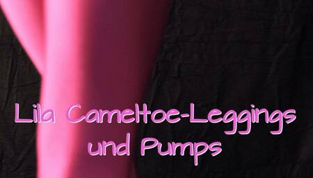 Aresah presents her purple cameltoe leggings - Aresah präsentiert ihre lila Camelto-Leggings