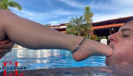 Evil Lohan: he woke up thinking he was alpha but the only alpha here is me (1080)