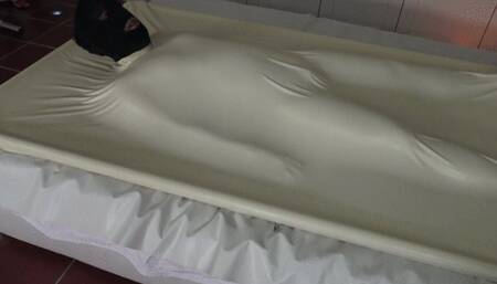 Cruel Reell dominate slave maskjoe in vaccuum bed wmv