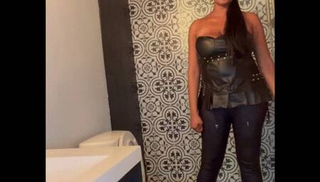 Toilet Slave Brushing