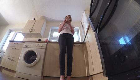 Chelsea's Black Platform High Heels FLOOR CAM (4K)